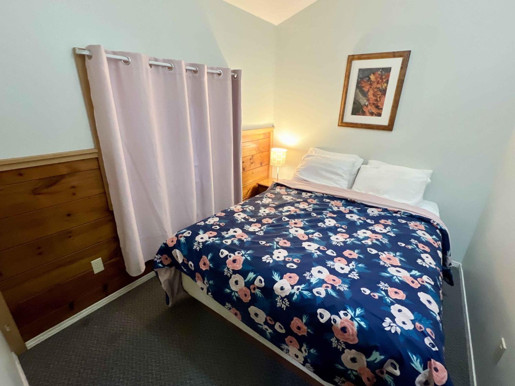 High Falls Bay Cottages, Camping & Waterpark Bracebridge Eksteriør bilde