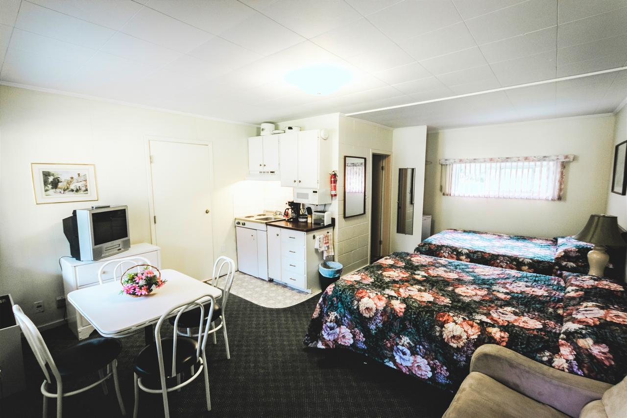 High Falls Bay Cottages, Camping & Waterpark Bracebridge Eksteriør bilde