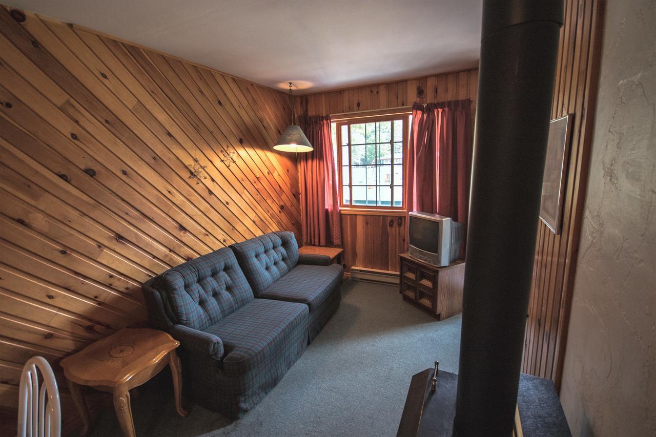High Falls Bay Cottages, Camping & Waterpark Bracebridge Eksteriør bilde