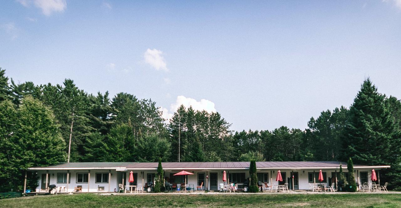 High Falls Bay Cottages, Camping & Waterpark Bracebridge Eksteriør bilde
